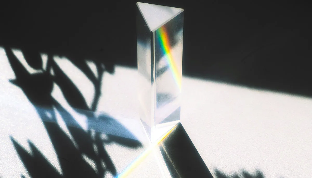 پریزم ناشی از دسانتره